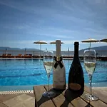 Nuna Hotel