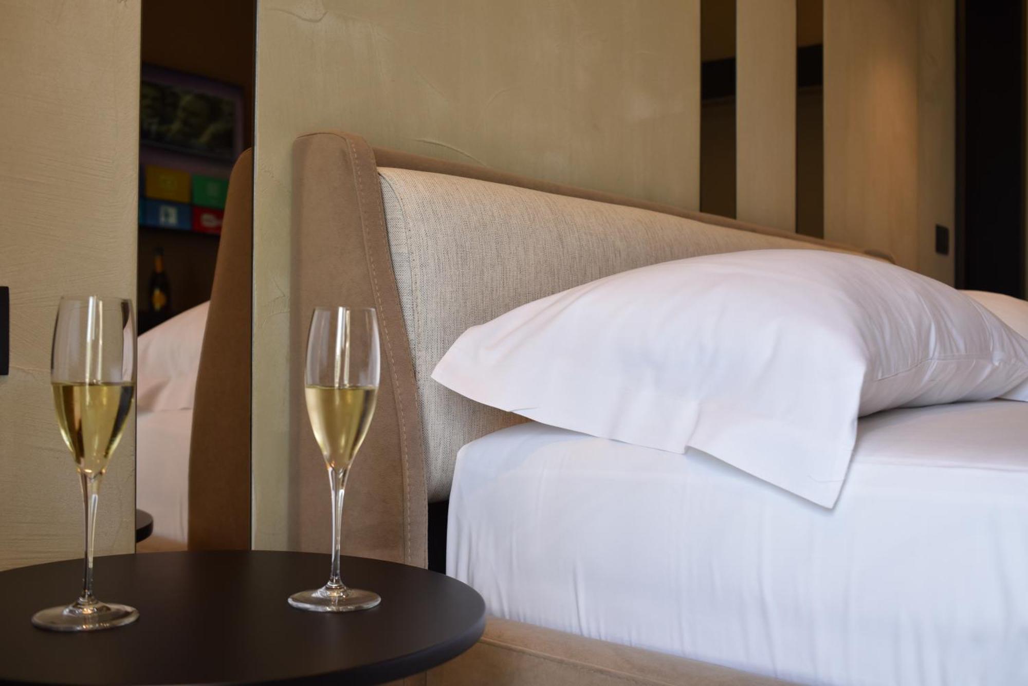 Nuna Hotel Wlora